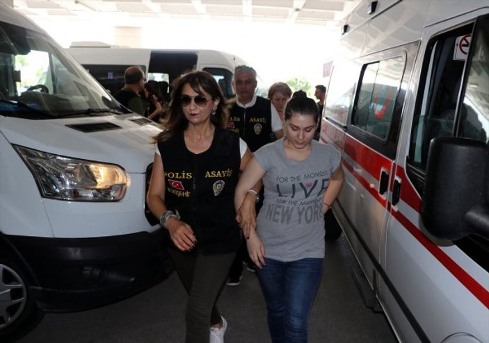 Sarar Ailesi'ni gasbeden 6 zanlı, Türkiye'ye iade edildi