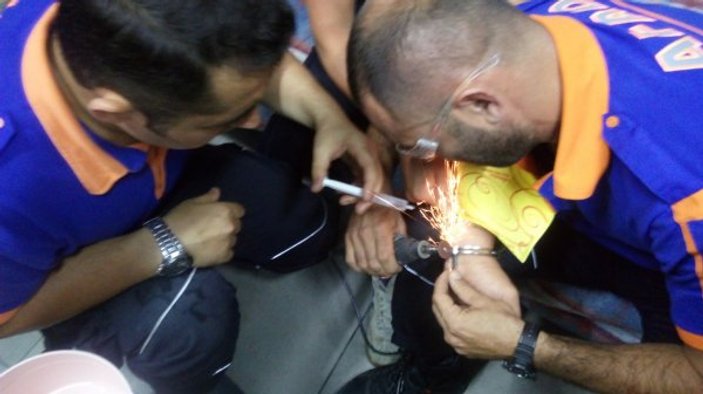 Zonguldak'ta gözaltındaki şüphelinin kelepçesi bozuldu