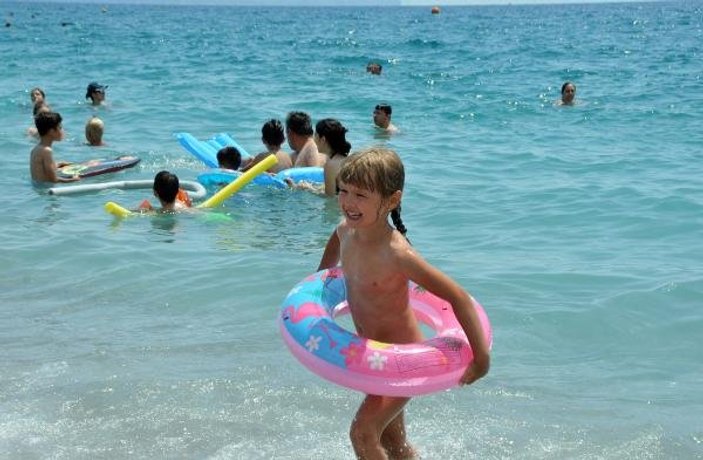 Antalya'nın deniz suyu sıcaklığı arttı