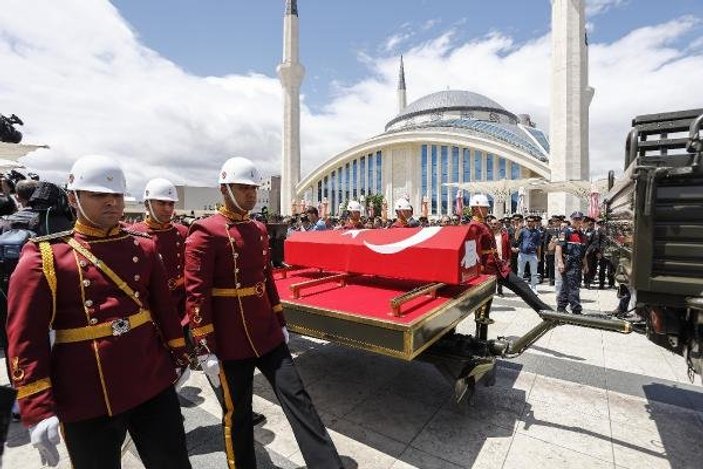 Hakkari şehidi Ankara'da toprağa verildi