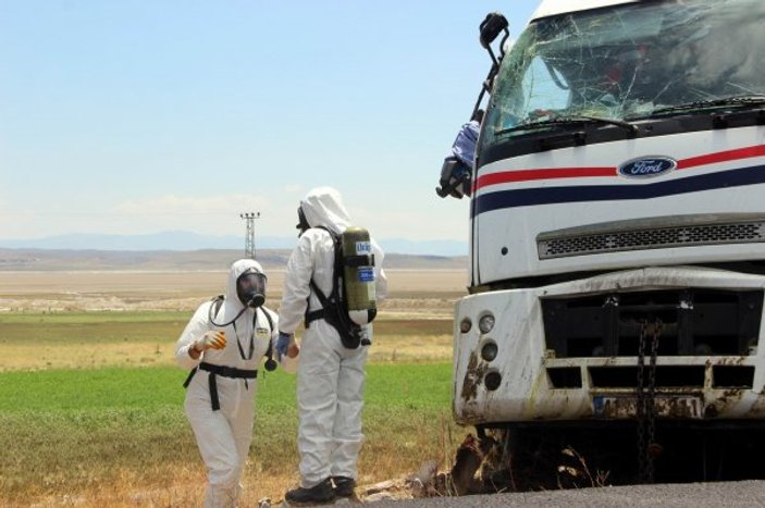 Kayseri’de asit yüklü tanker devrildi