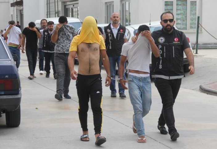 Adana'da torbacı operasyonu: 1'i kadın 7 kişi tutuklandı