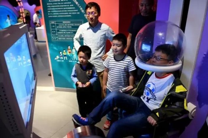 ABD'de çocuklar YouTuber, Çinliler astronot olmak istiyor
