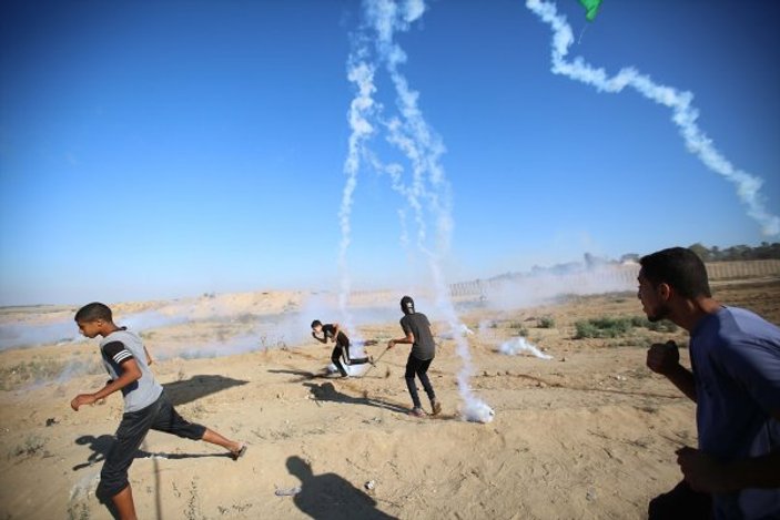 İsrail askerleri Gazze sınırında 17 kişiyi yaraladı