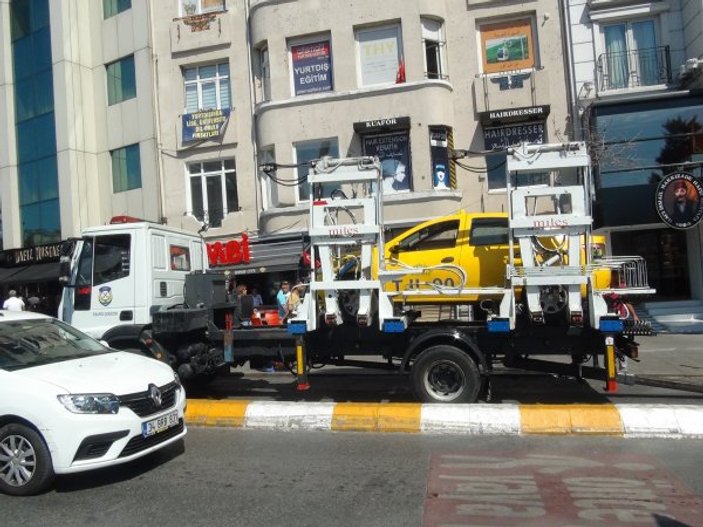 Polis eksik evraklı taksicilere cezayı kesti