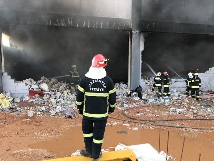 Gaziantep’te plastik fabrikasında yangın
