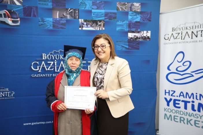 Gaziantep'de 83 yaşında okuryazarlık belgesi aldı