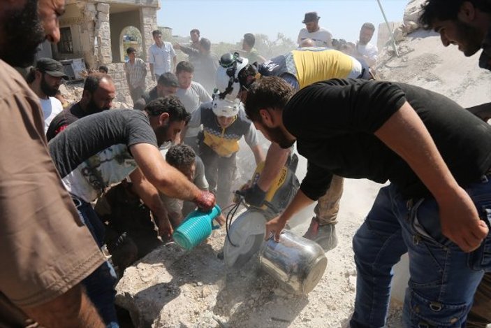 İdlib'e hava saldırılarında 12 kişi daha hayatını kaybetti