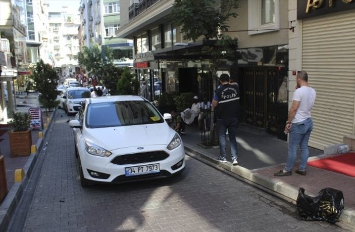 İstanbul'da bir kişi otel odasında öldürüldü