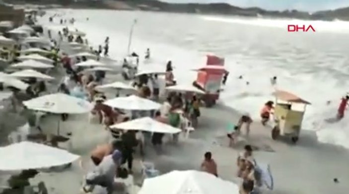 Brezilya plajındaki dev dalgalar panik yarattı