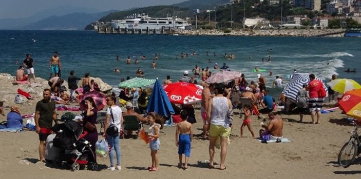 Sıcaktan bunalan Bursalılar sahilleri doldurdu