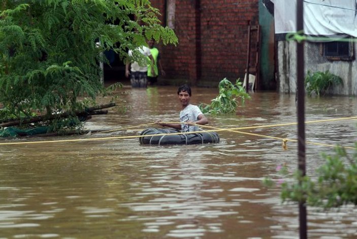 Hindistan’da sel: Ölü sayısı 200'e çıktı