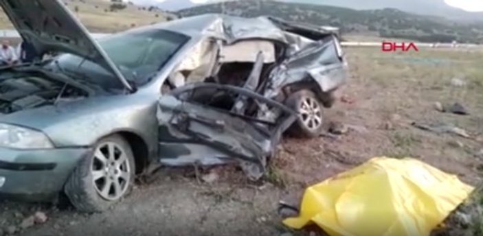 Konya'da trafik kazası: 2 ölü, 3 yaralı