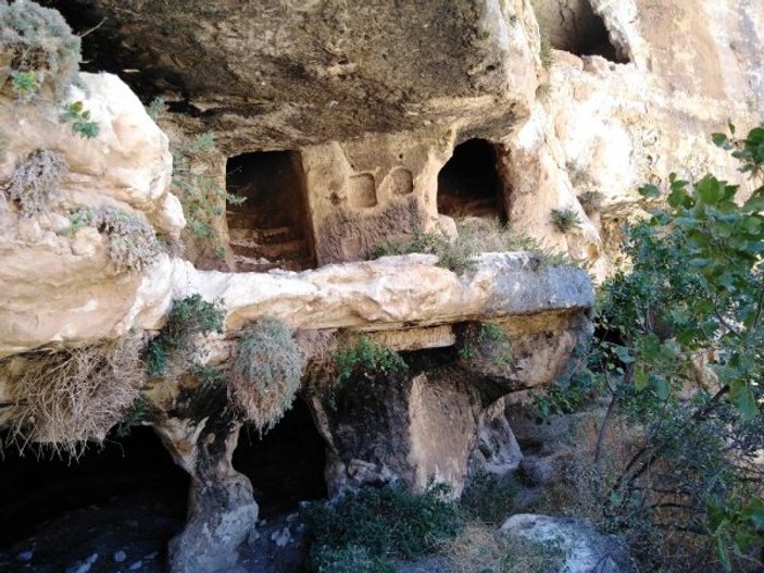 Adıyaman'da 1800 yıllık üç katlı mağaralar bulundu