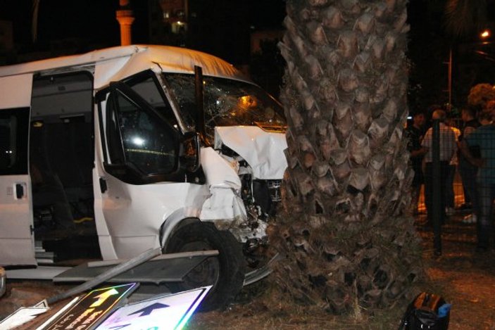 Trabzon'da düğün dönüşü kaza: 1 ölü, 14 yaralı