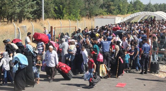 Türkiye'ye gelen 92 bin Suriyeliye vatandaşlık verildi