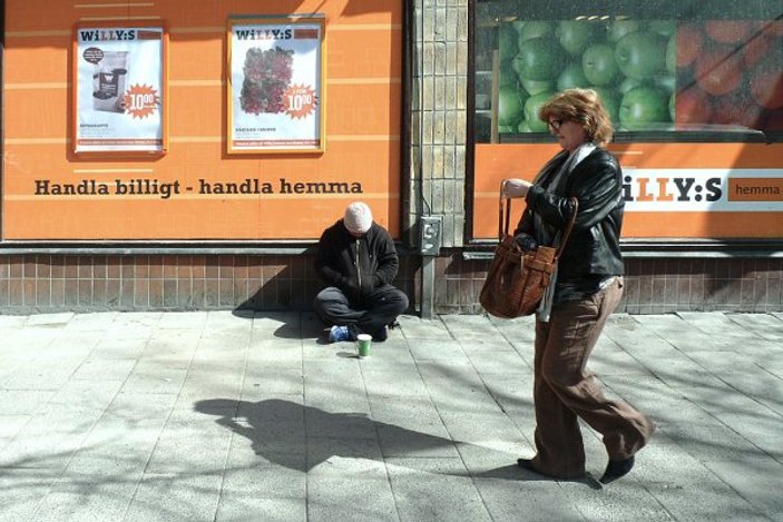 İsveç’teki dilenciler belediyeye işgal harcı verecek