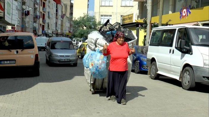 Giresunlu anne, çocukları için parasını çöpten çıkarıyor