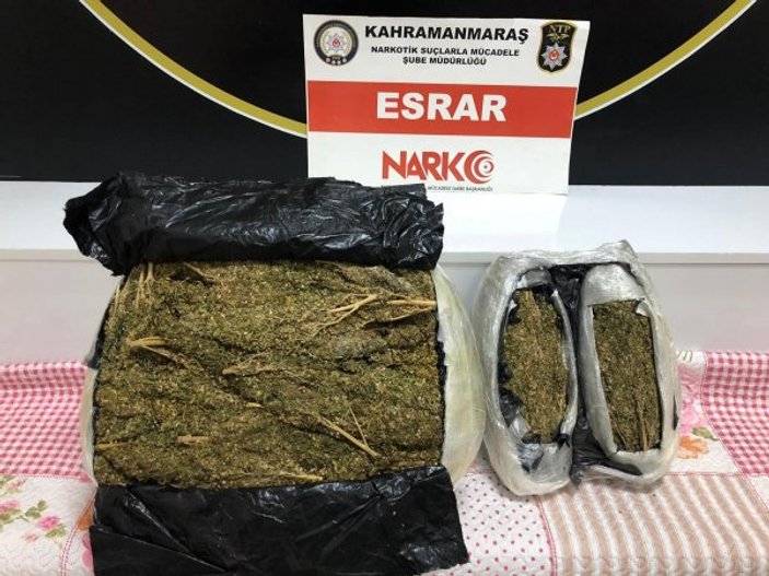 Kahramanmaraş'ta polisten kaçan arabadan uyuşturucu çıktı