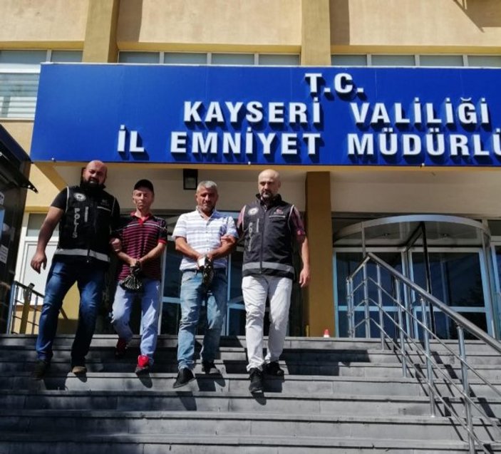 Kayseri'de 12 göçmen ticari takside yakalandı
