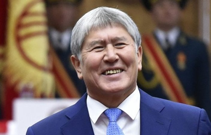 Kırgızistan'da protestocular hapisteki Atambayev'i çıkardı