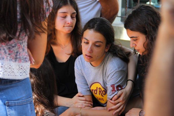 İstanbul'da hayatını kaybeden kabin memuru defnedildi