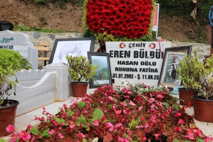 Şehit Eren Bülbül mezarı başında anıldı