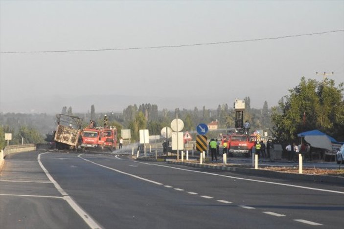 Konya'da mühimmat taşıyan kamyonda yangın