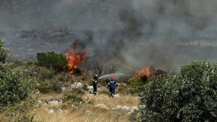 Yunanistan'daki yangın sürüyor