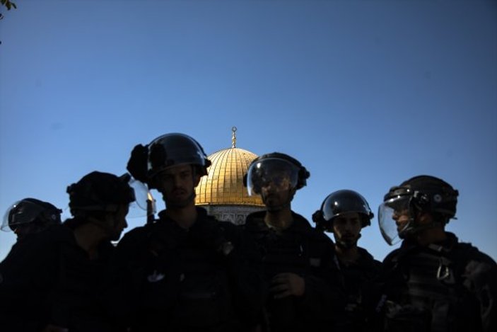 İsrail polisi Filistinli kadınlara saldırdı