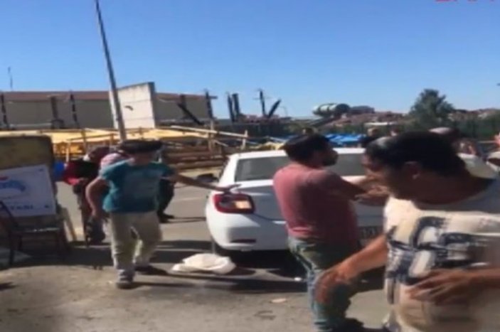 Maltepe'deki kurbanlık pazarında bıçaklı sopalı kavga