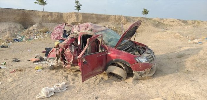 Aksaray'da otomobil şarampole devrildi: 3 ölü