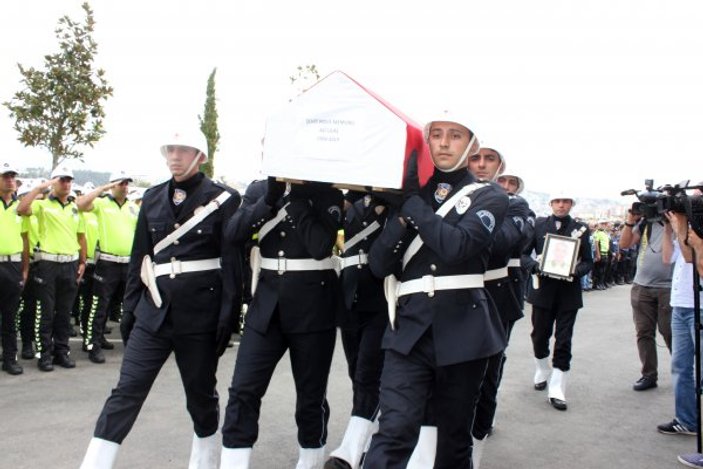 Şehit polis memuru için İstanbul'da tören yapıldı