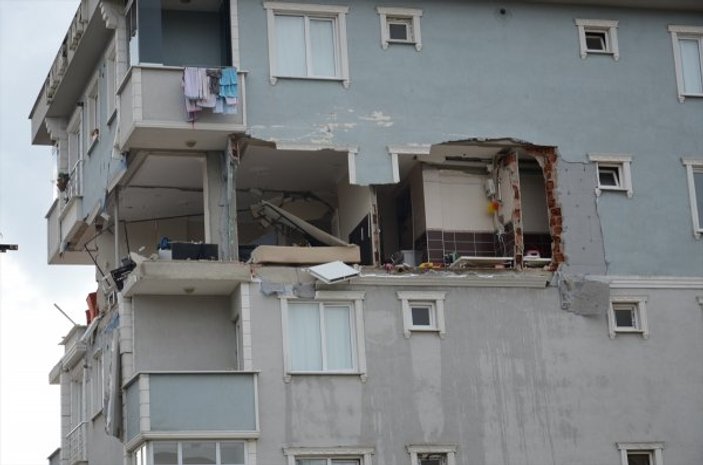 İstanbul Sancaktepe'de bir evde patlama oldu
