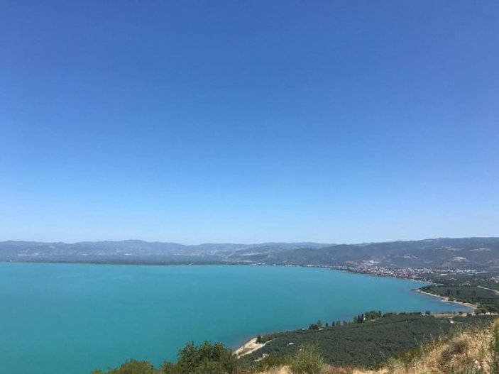 İznik Gölü'ndeki turkuaz rengin nedeni ortaya çıktı