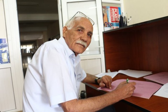 Konyalı adam 71 yaşında üniversiteye kaydını yaptırdı