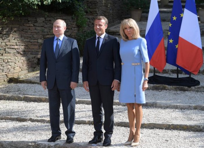 Fransa'da Macron ile Putin görüşmesi