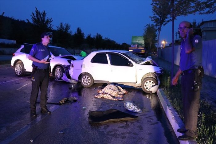 Bursa'da otomobil ile cip çarpıştı: 1 ölü
