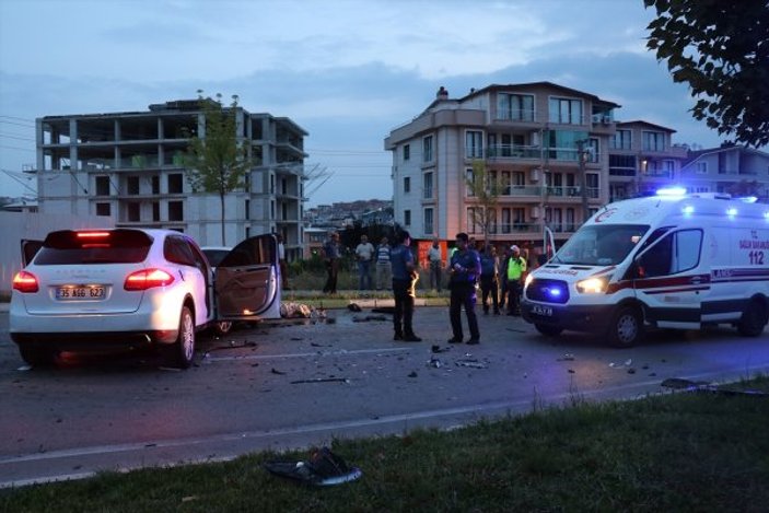 Bursa'da otomobil ile cip çarpıştı: 1 ölü