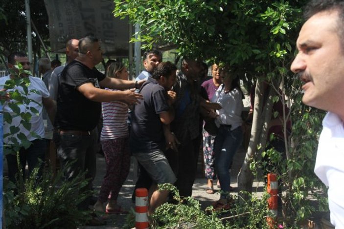 Adana'da cinnet getiren adam herkesi öldürmek istedi