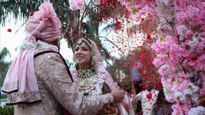 Hint düğünlerinden 50 milyon dolar geldi