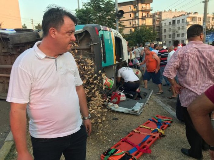 İzmir’de trafik kazası: 1 ölü 8 yaralı