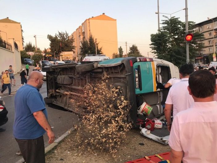 İzmir’de trafik kazası: 1 ölü 8 yaralı