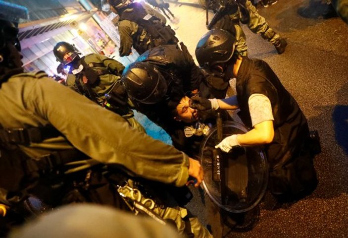 Hong Kong'daki gösteriler hız kesmeden devam ediyor