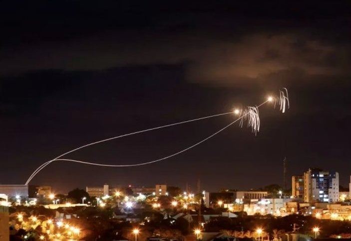 İsrail, Gazze'de Hamas'a ait bir bölgeyi vurdu