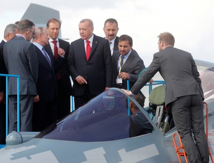 Cumhurbaşkanı Erdoğan, SU-57'yi inceledi