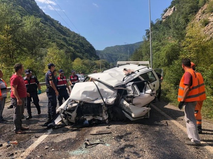 Karabük'te kaza: 2 ölü, 7 yaralı