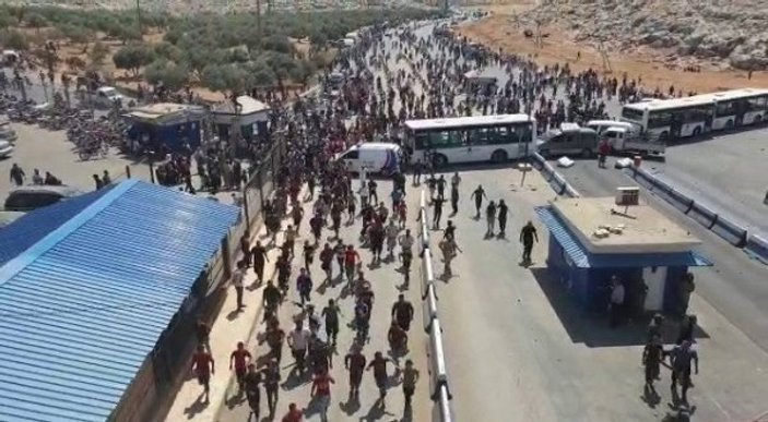 İdlib'den kaçanlar sınır kapısında