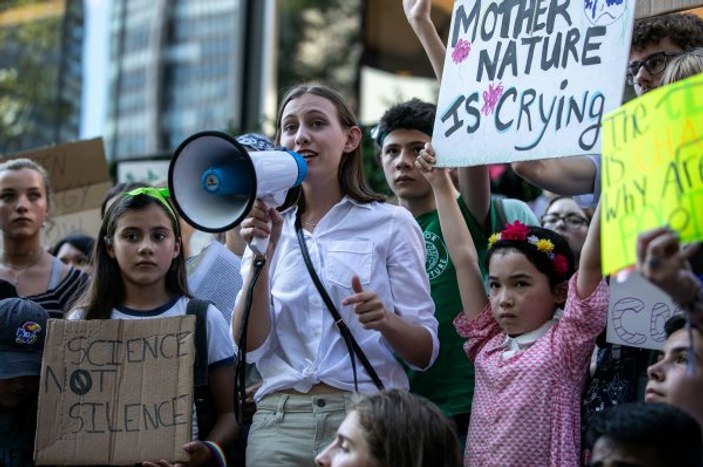 İklim aktivisti Thunberg, BM önünde eylem yaptı
