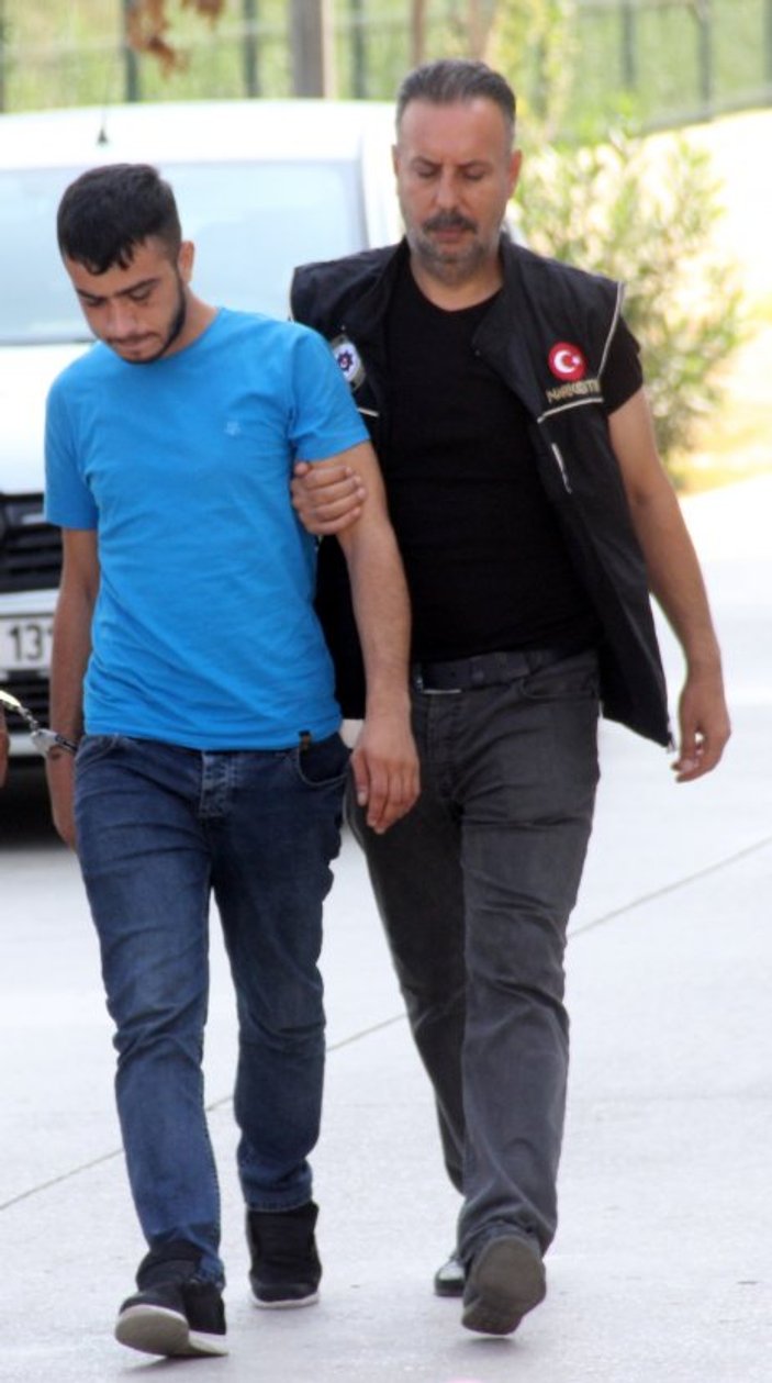 Adana'da iki torbacı tutuklanarak cezaevine gönderildi